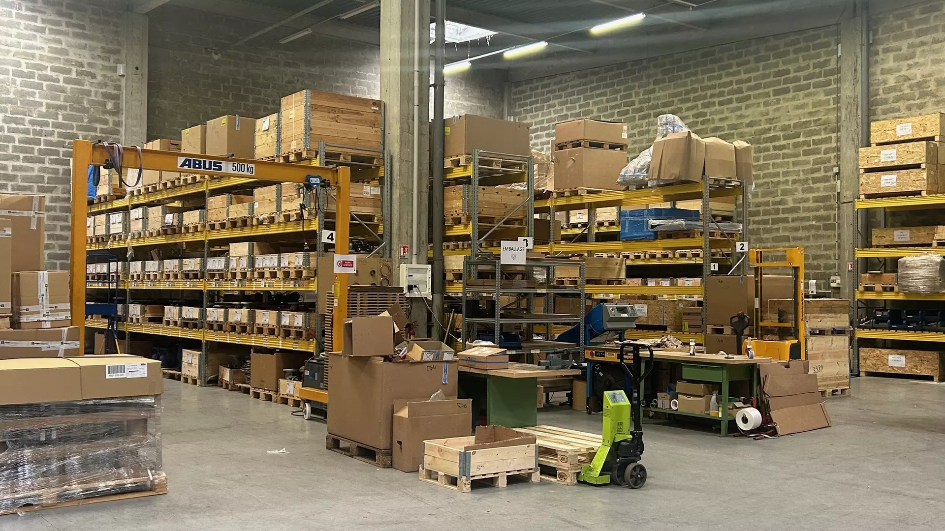 subsidiary-warehouse1-ari-france-industrial-valves-ari-armaturen